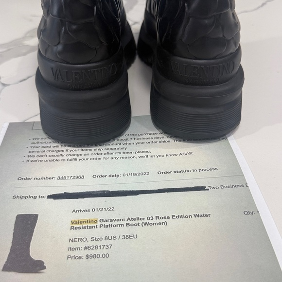 Valentino Garavano Atelier Rose Edition Water Resistent - women’s size 38 (8) - Picture 3 of 11